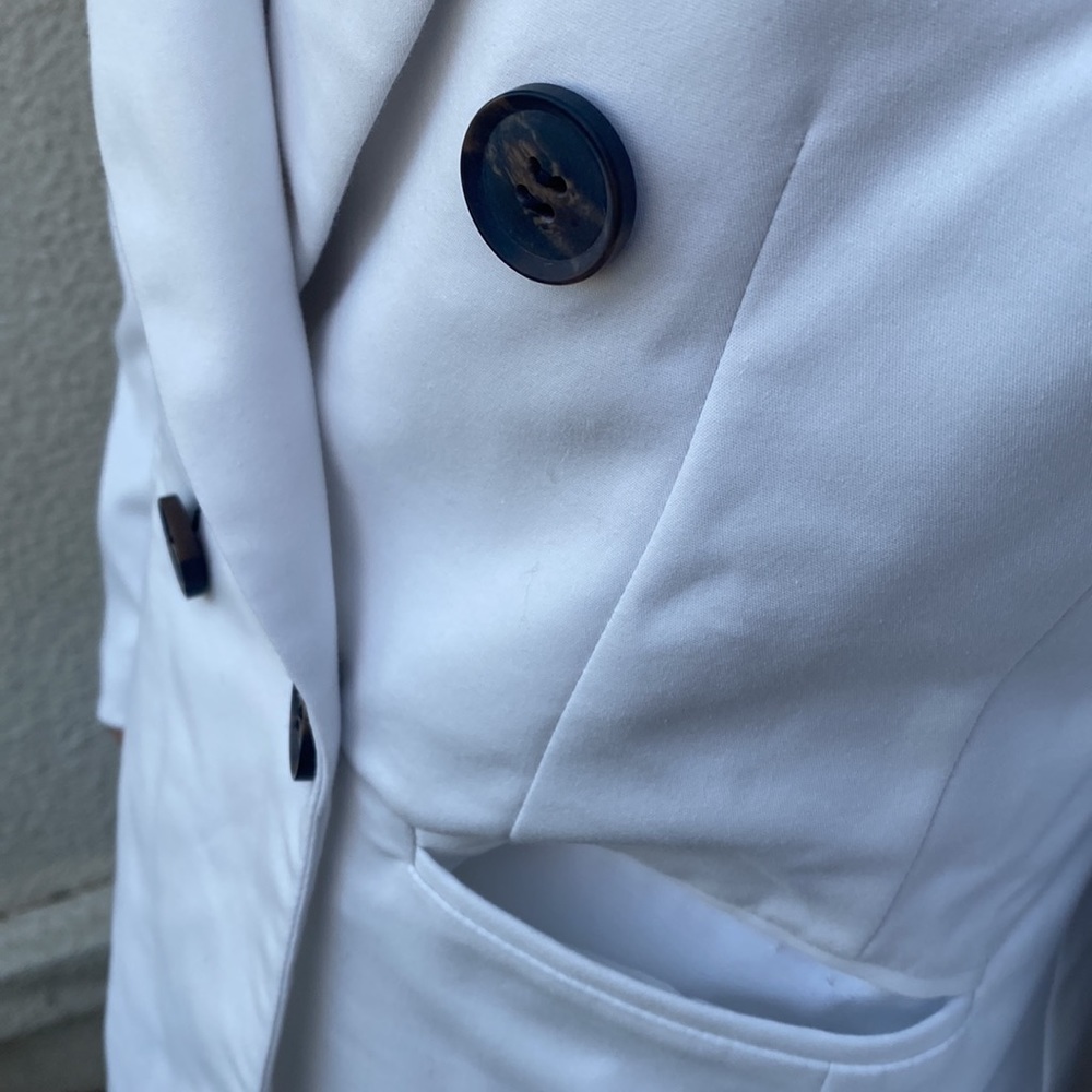 RESET by Jane gorgeous white blazer. So classy and stylish!! Great pockets - Picture 5 of 10